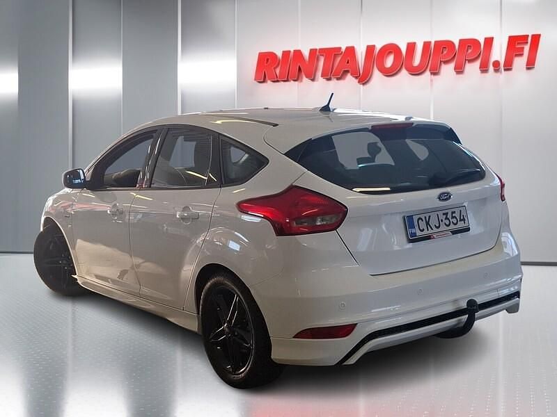 Käytetty Ford Focus ST-Line 125 HP (91 kW) 2017 Viistoperä