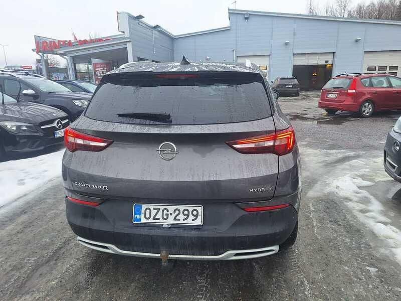 Käytetty Opel Grandland X Innovation 224 HP (164 kW) 2021 Katumaasturi