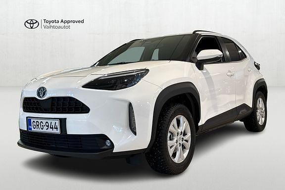 Käytetty Toyota Yaris Cross 116 HP (85 kW) 2025 040 Katumaasturi