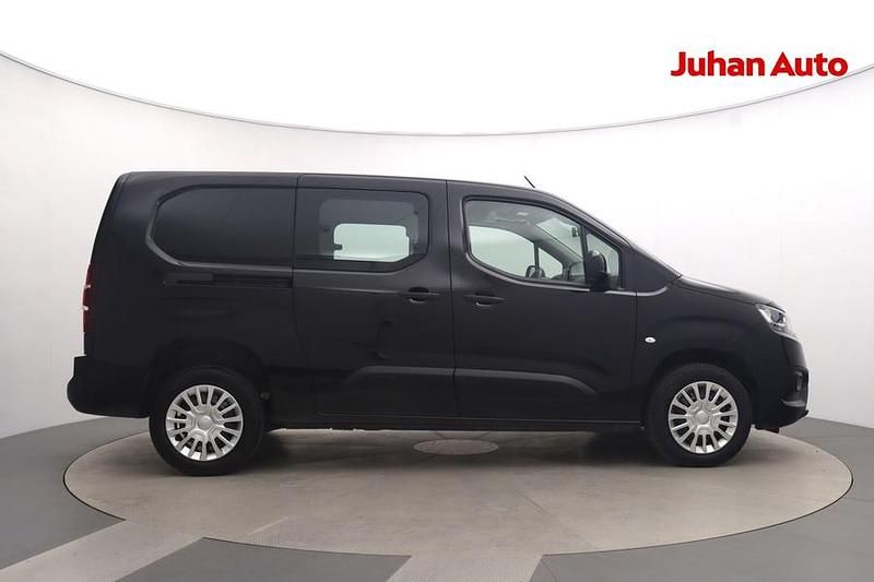 Käytetty Toyota Proace City Active 131 HP (96 kW) 2024 Musta Tila-auto