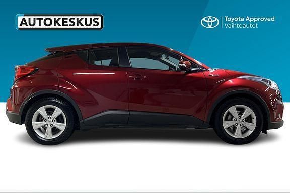 Käytetty Toyota C-HR Active 97 HP (71 kW) 2018 Punainen Katumaasturi