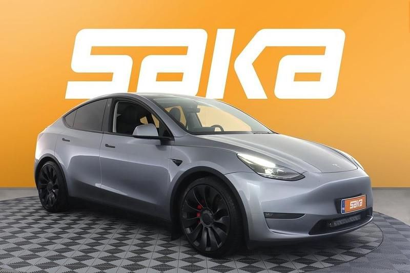 Käytetty 2024 Tesla Model Y Performance Katumaasturi | 37 390 € (Perustarjous) - Kuva 1/3