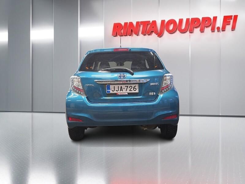 Käytetty Toyota Yaris Hybrid Active 75 HP (55 kW) 2014 Viistoperä