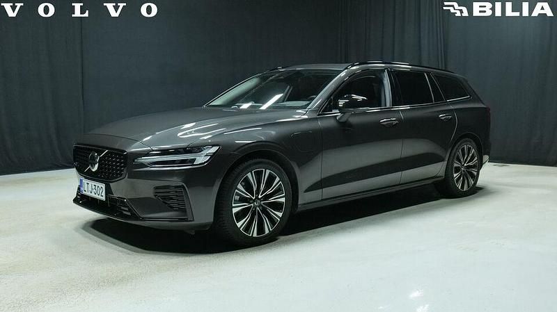 Harmaa Käytetty 2025 Volvo V60 Ultra Farmari | 52 800 € - Kuva 1/3