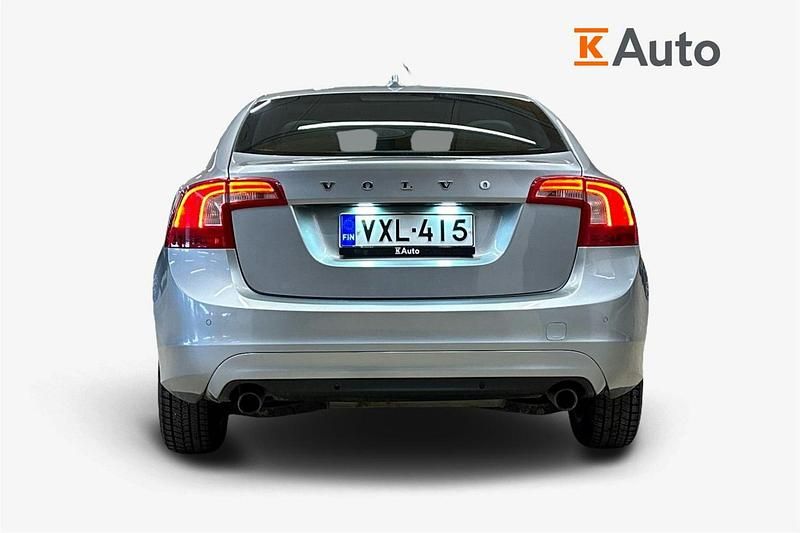 Käytetty Volvo S60 Business Edition 150 HP (110 kW) 2014 Harmaa Sedan