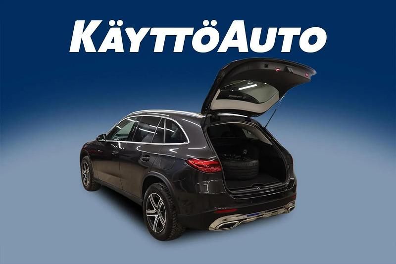Käytetty Mercedes GLC300e 313 HP (230 kW) 2023 Harmaa Katumaasturi