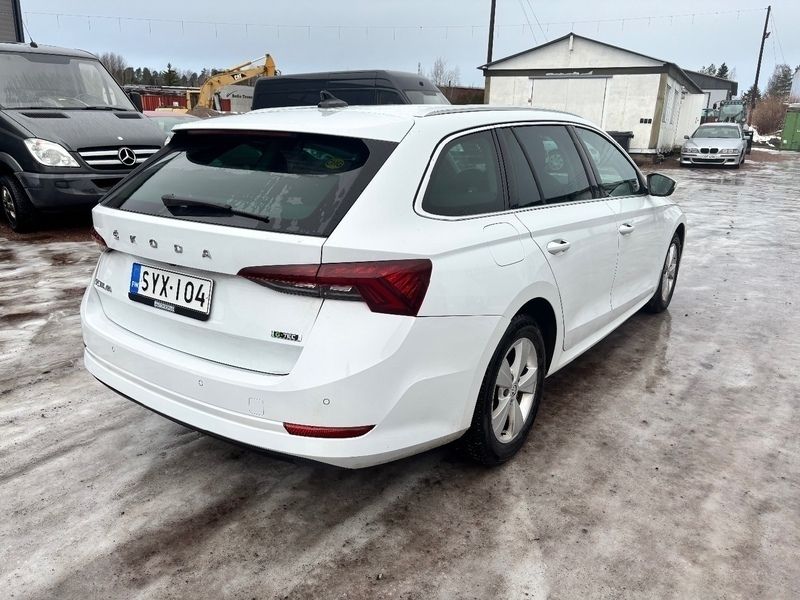 Käytetty Skoda Octavia G-TEC Style 97 HP (71 kW) 2021 Farmari