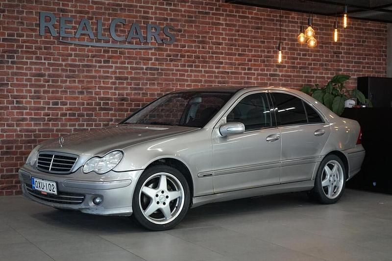 Käytetty 2005 Mercedes C200 Avantgarde Sedan | 4 500 € - Kuva 1/4