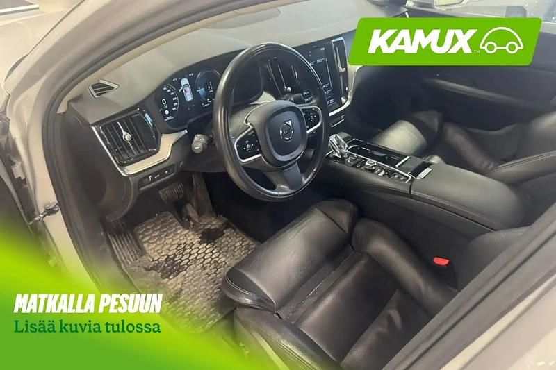 Käytetty Volvo V60 Inscription 340 HP (250 kW) 2020 Hopea / harmaa Farmari