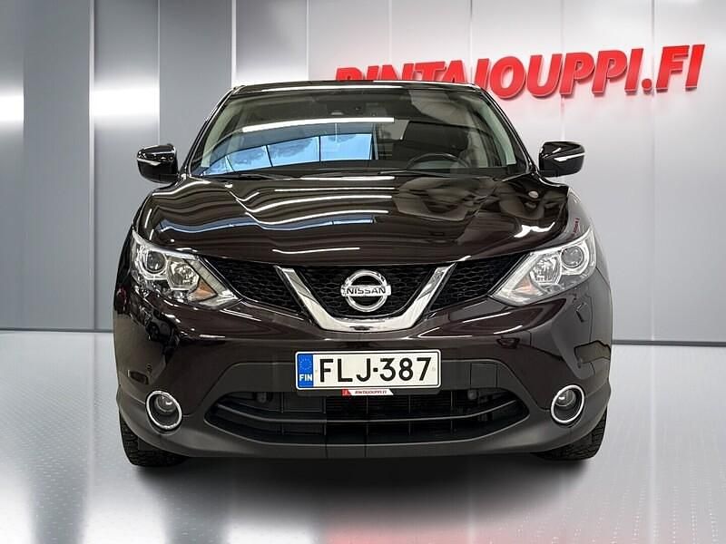 Käytetty Nissan Qashqai Acenta 116 HP (85 kW) 2014 Violetti Katumaasturi