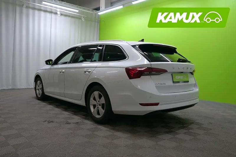Käytetty Skoda Octavia Style 150 HP (110 kW) 2020 Moon white metallic Farmari