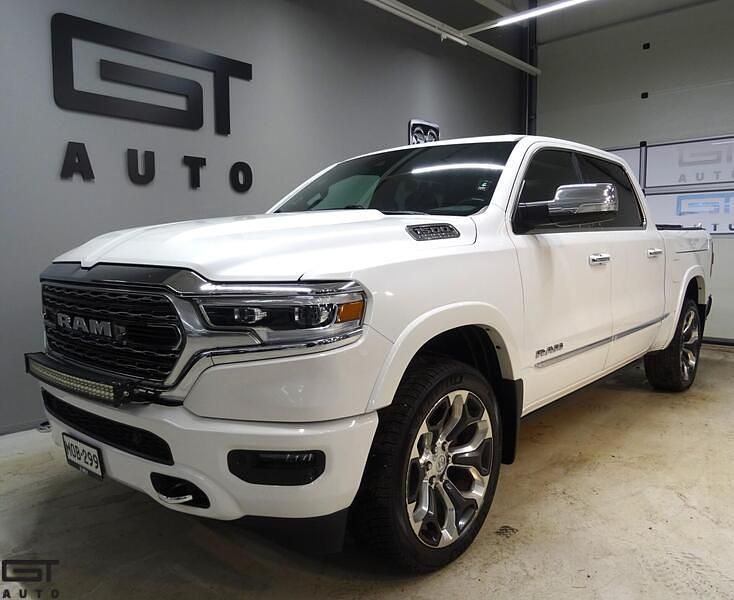 Käytetty Dodge Ram Limited 401 HP (294 kW) 2020 Nouto