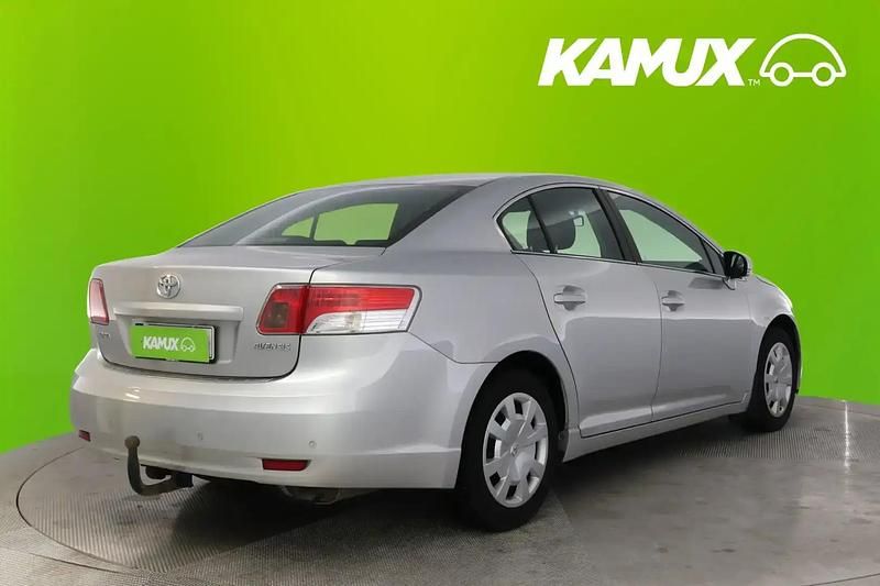 Käytetty Toyota Avensis Terra 132 HP (97 kW) 2010 Hopea / harmaa Sedan