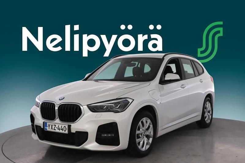 Käytetty BMW X1 M Sport 220 HP (161 kW) 2021 Valkoinen Katumaasturi