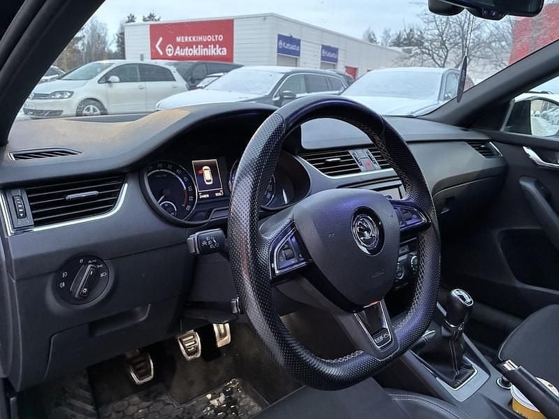 Käytetty Skoda Octavia RS 184 HP (135 kW) 2015 Viistoperä