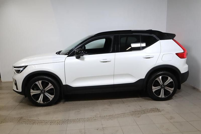 Käytetty Volvo XC40 Plus 169 kW (231 HP) 2023 Valkoinen Katumaasturi