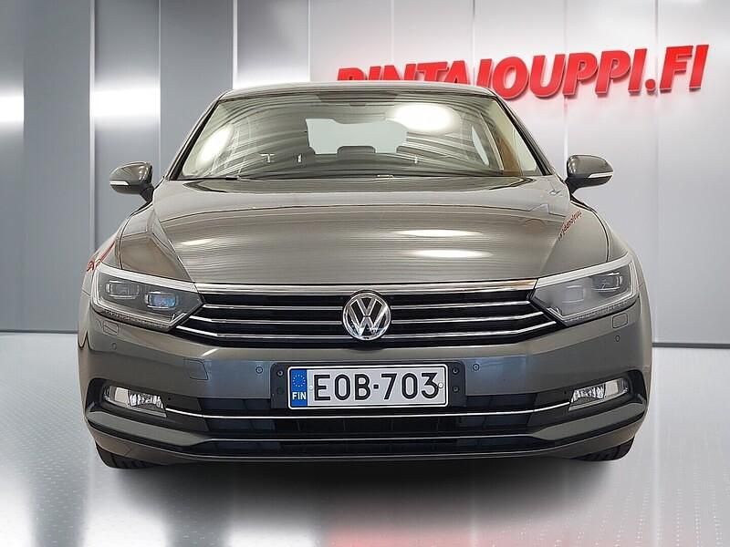 Käytetty VW Passat Comfortline 150 HP (110 kW) 2017 Harmaa Sedan