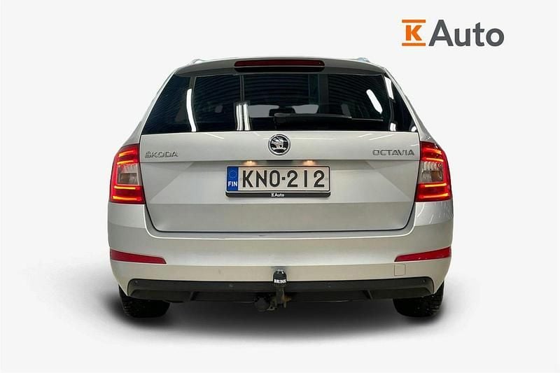 Käytetty Skoda Octavia Style 150 HP (110 kW) 2016 Harmaa Viistoperä