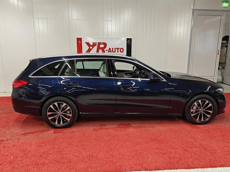 Käytetty Mercedes C300e Business 204 HP (150 kW) 2023 Farmari