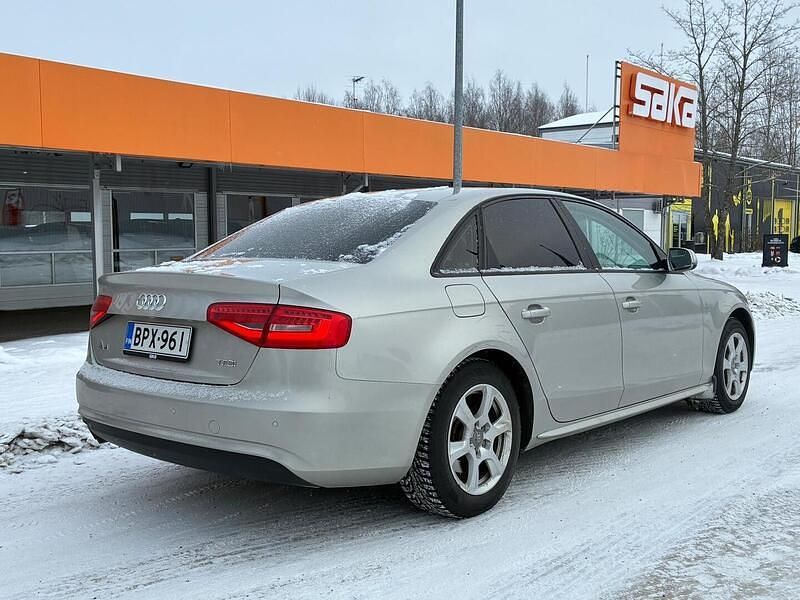Käytetty Audi A4 Business 170 HP (125 kW) 2013 Sedan
