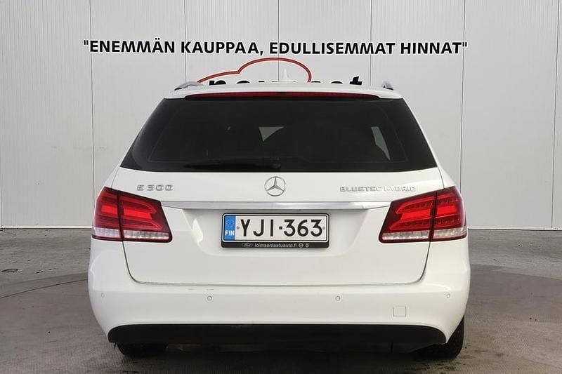Käytetty Mercedes E300 204 HP (150 kW) 2014 Valkoinen Farmari