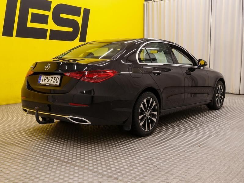 Käytetty Mercedes C300e Avantgarde 204 HP (150 kW) 2022 Sedan