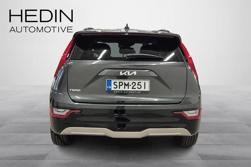 Käytetty Kia Niro Premium 150 kW (204 HP) 2024 Harmaa Katumaasturi