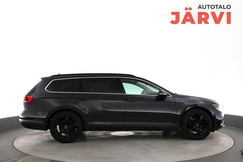 Käytetty VW Passat Style 150 HP (110 kW) 2021 Harmaa Farmari