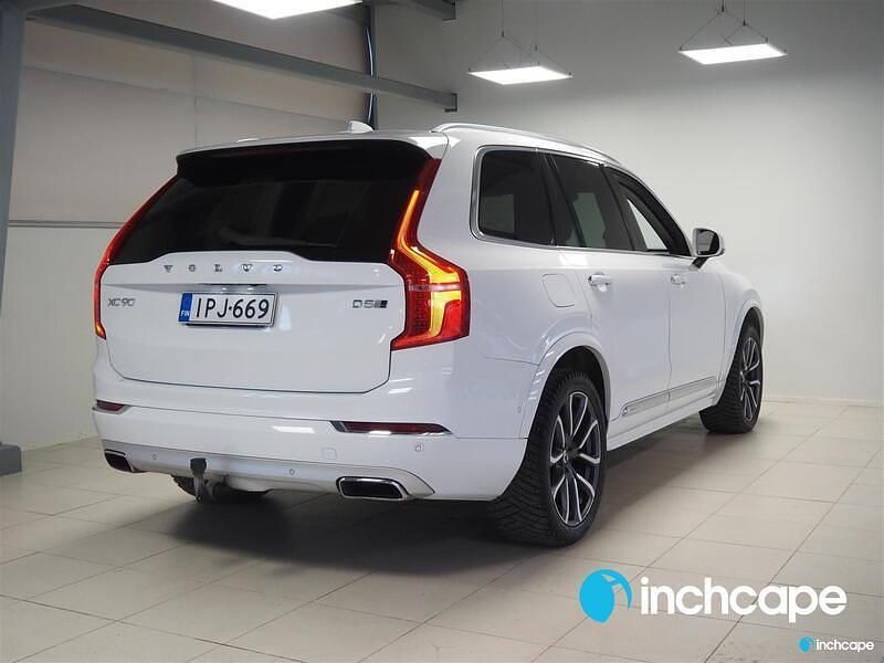 Käytetty Volvo XC90 Inscription 224 HP (164 kW) 2016 Katumaasturi