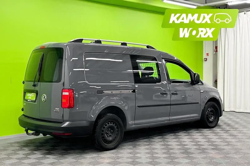 Käytetty VW Caddy Maxi 122 HP (89 kW) 2016 Hopea / harmaa Tila-auto