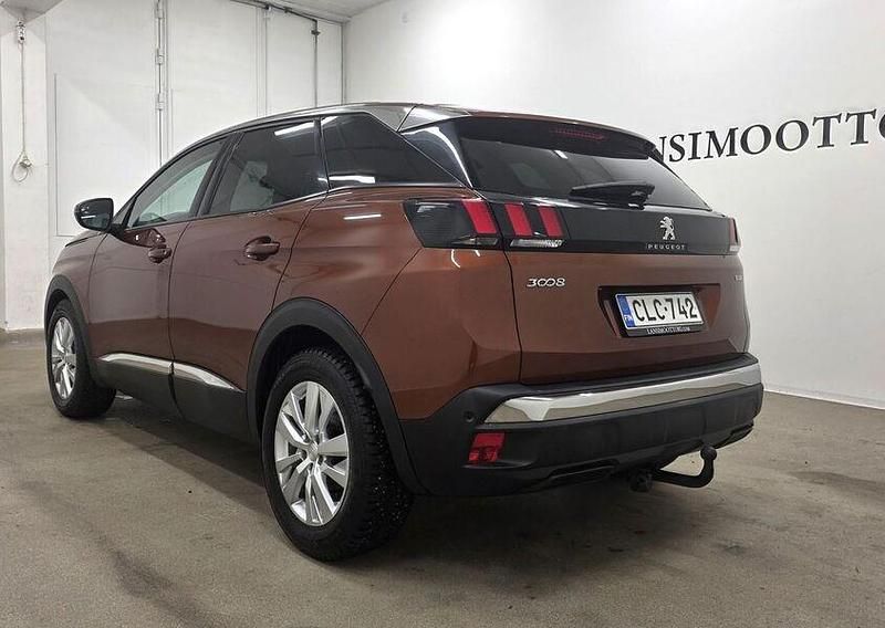 Käytetty Peugeot 3008 Allure 131 HP (96 kW) 2017 Katumaasturi