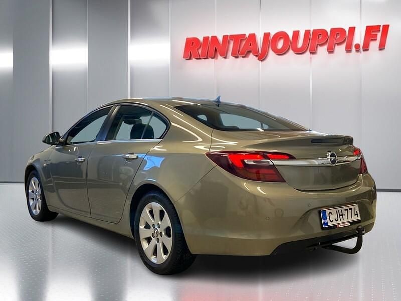 Käytetty Opel Insignia Edition 170 HP (125 kW) 2015 Sedan