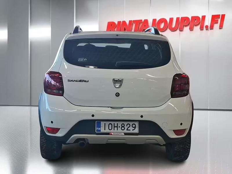 Käytetty Dacia Sandero Stepway 90 HP (66 kW) 2018 Valkoinen Viistoperä