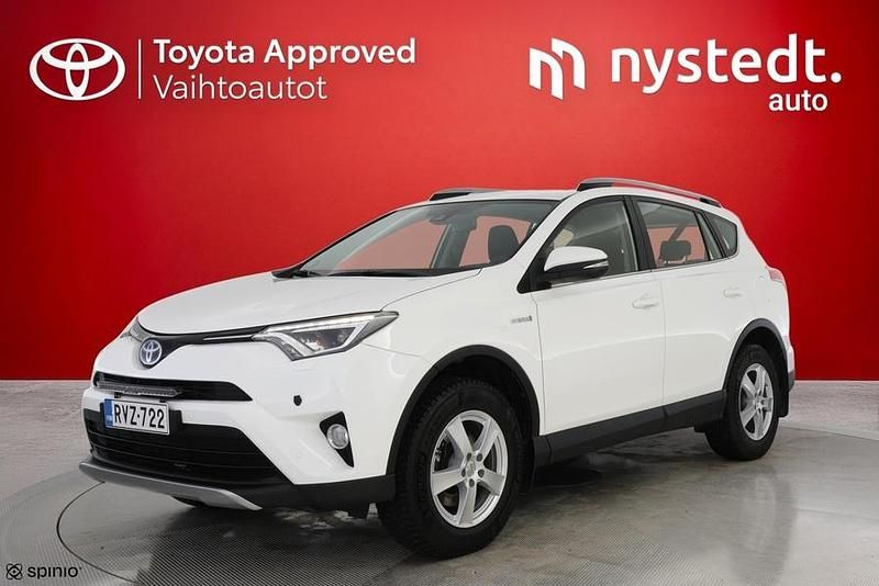 Käytetty Toyota RAV4 Hybrid Active 155 HP (114 kW) 2018 Valkoinen Katumaasturi