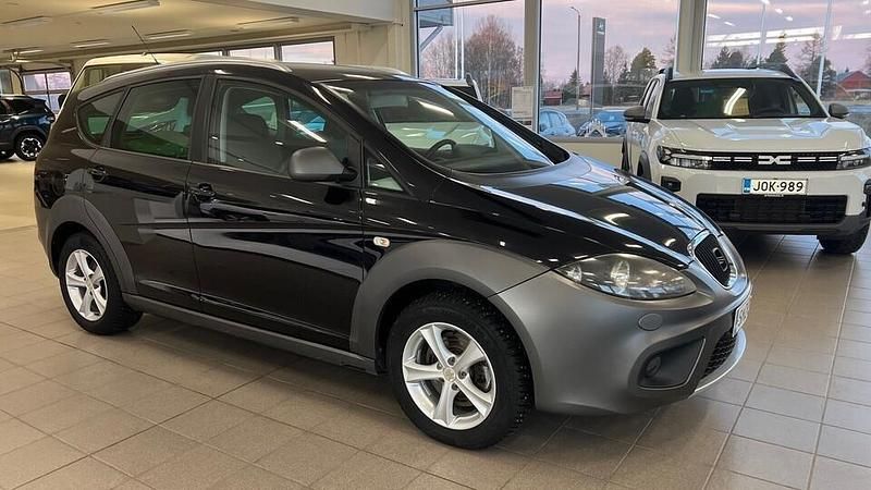 Käytetty Seat Altea 200 HP (147 kW) 2009 Musta Farmari