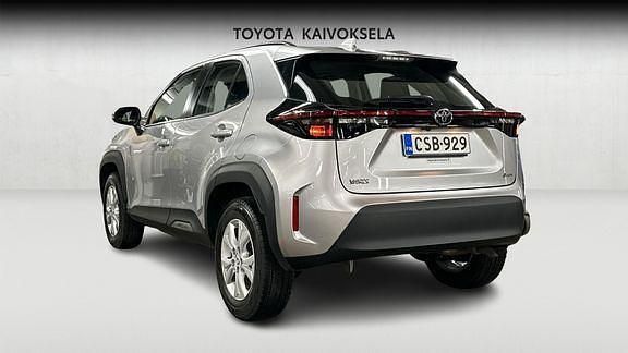 Käytetty Toyota Yaris Cross Active 116 HP (85 kW) 2024 Hopea Katumaasturi
