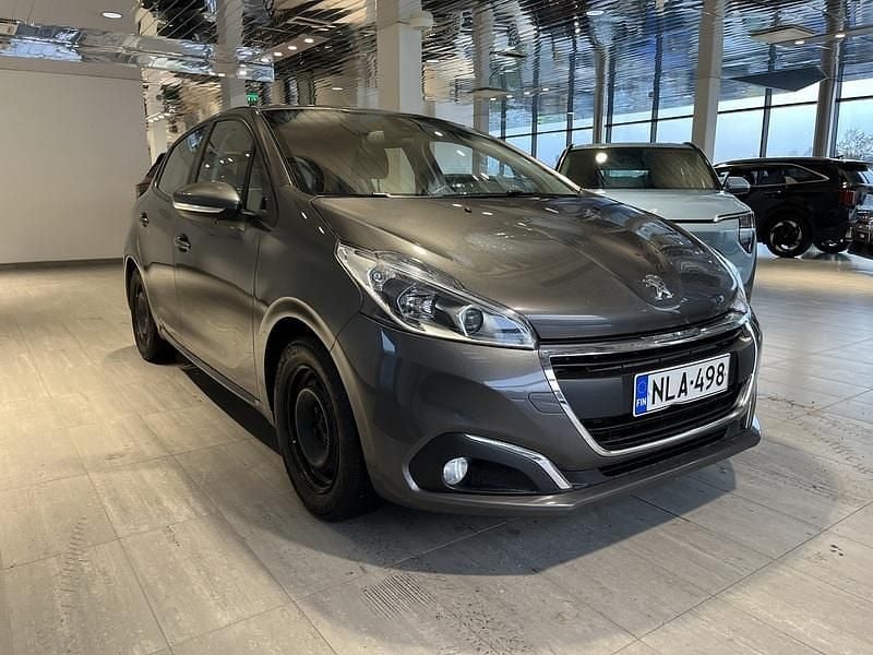 Harmaa Käytetty 2018 Peugeot 208 Active Viistoperä | 7 400 € (Hyvä tarjous) - Kuva 1/4