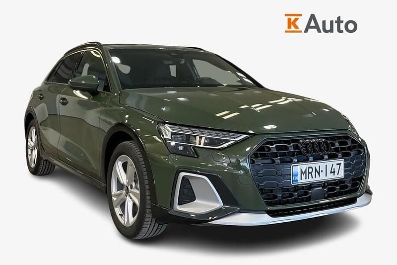 Käytetty Audi A3 e-tron Advanced 204 HP (150 kW) 2025 Met. vihreä Viistoperä
