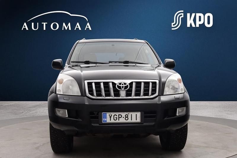 Käytetty Toyota Land Cruiser Executive 173 HP (127 kW) 2007 Musta Katumaasturi
