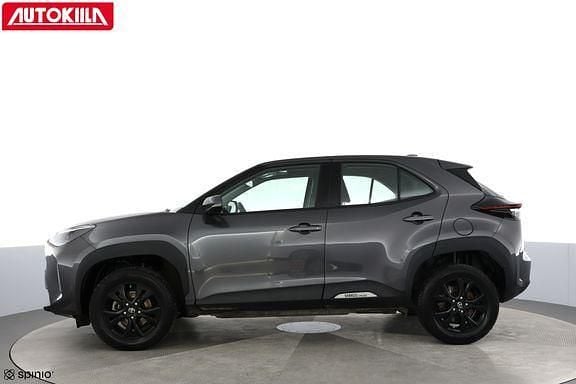 Käytetty Toyota Yaris Cross Active 116 HP (85 kW) 2024 Harmaa Katumaasturi