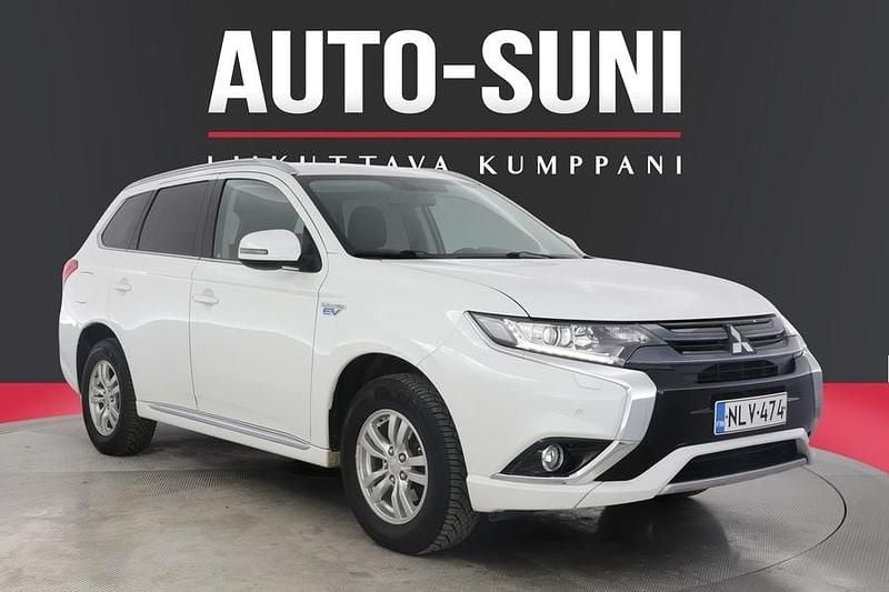 Käytetty Mitsubishi Outlander P-HEV Intense 121 HP (88 kW) 2016 Farmari