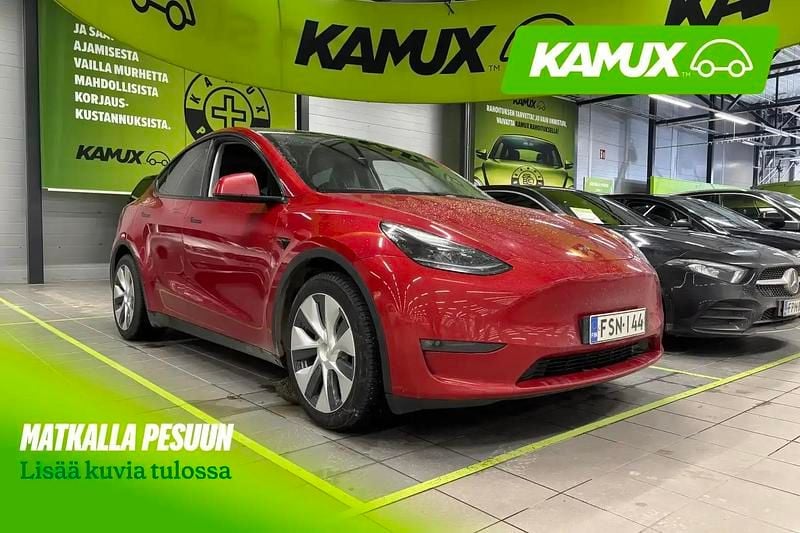 Käytetty Tesla Model Y 258 kW (351 HP) 2022 Punainen Katumaasturi