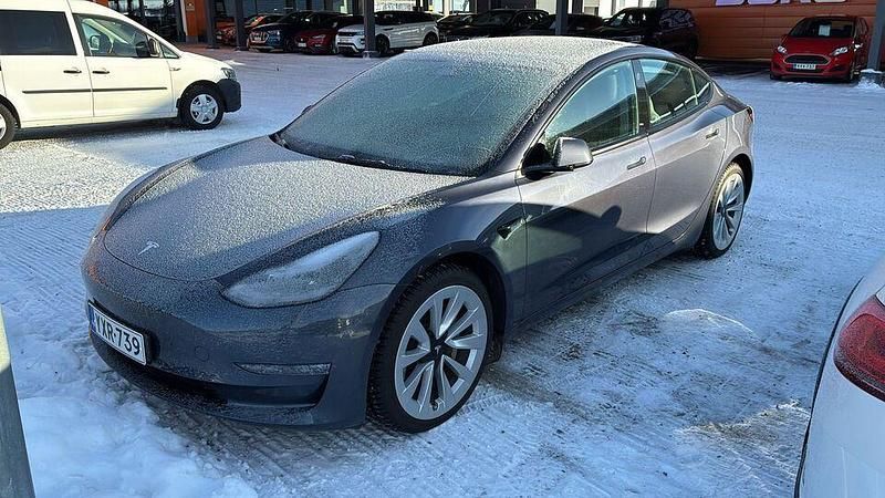 Käytetty Tesla Model 3 258 kW (351 HP) 2023 Sedan