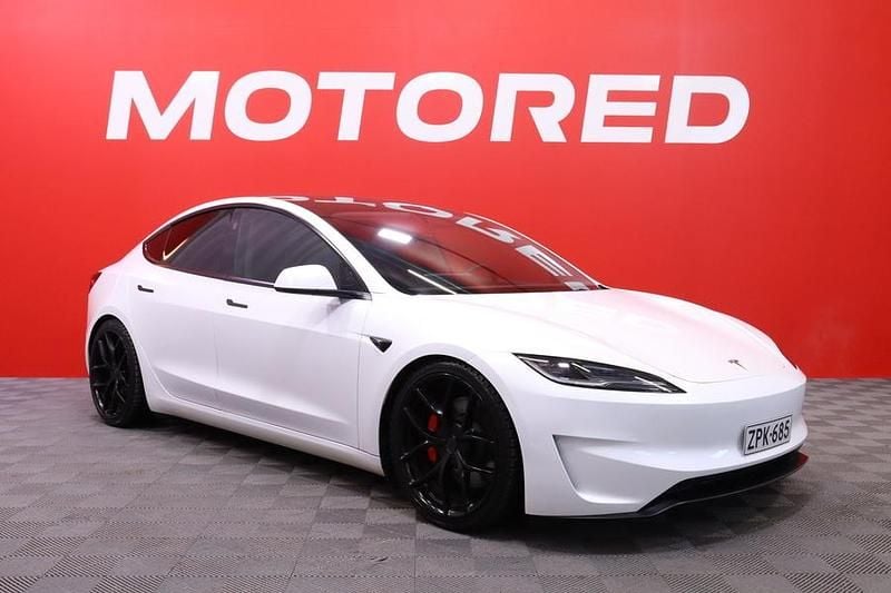 Käytetty 2024 Tesla Model 3 Performance Sedan | 51 490 € - Kuva 1/4