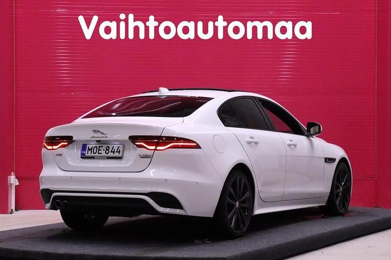 Käytetty Jaguar XE R-Dynamic 180 HP (132 kW) 2020 Sedan