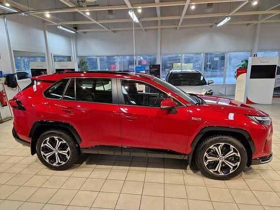Käytetty Toyota RAV4 Active 302 HP (222 kW) 2024 Punainen Katumaasturi