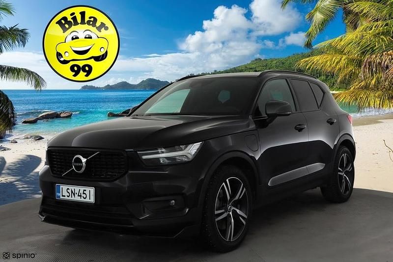 Käytetty Volvo XC40 Business Edition 262 HP (192 kW) 2021 Katumaasturi