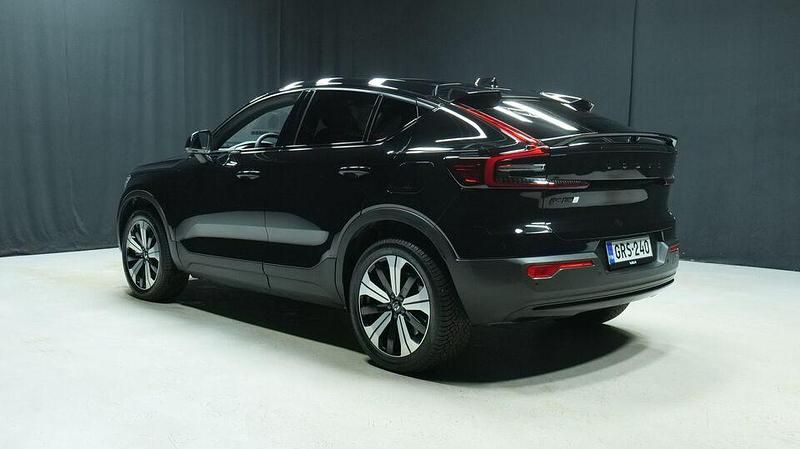 Käytetty Volvo EC40 Performance 325 kW (442 HP) 2025 Musta Katumaasturi