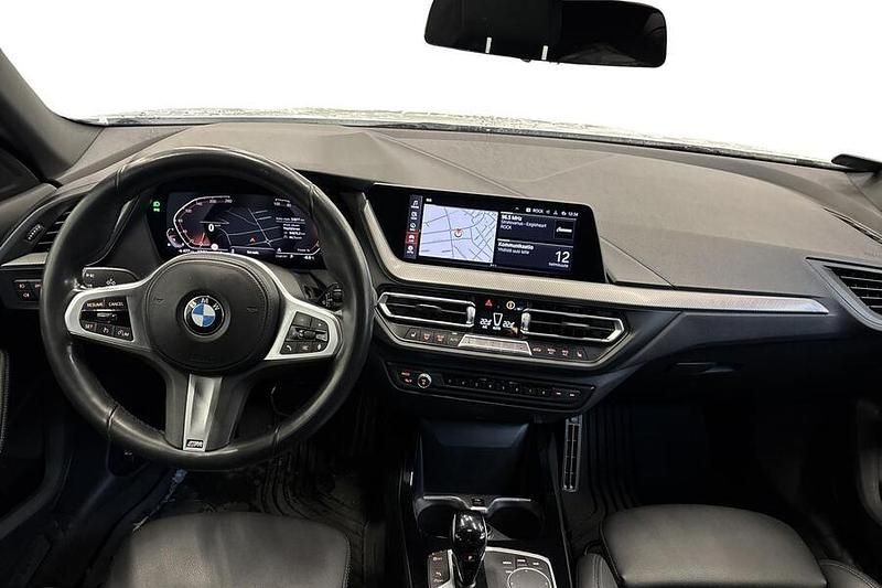 Käytetty BMW 218 M Sport 136 HP (100 kW) 2022 Valkoinen Coupe - kaksiovinen