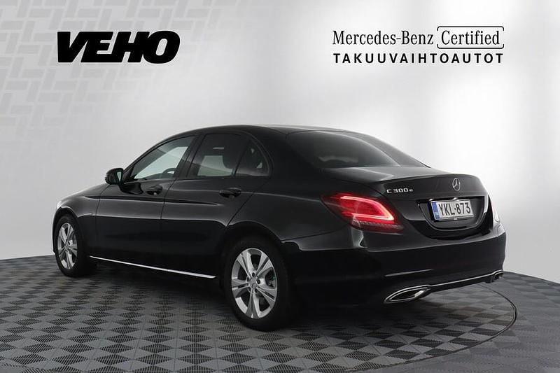 Käytetty Mercedes C300e Avantgarde Edition 211 HP (155 kW) 2020 Musta Sedan